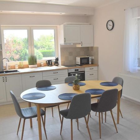 Voeroesko Apartmanhaz Balatonalmadi Ngoại thất bức ảnh