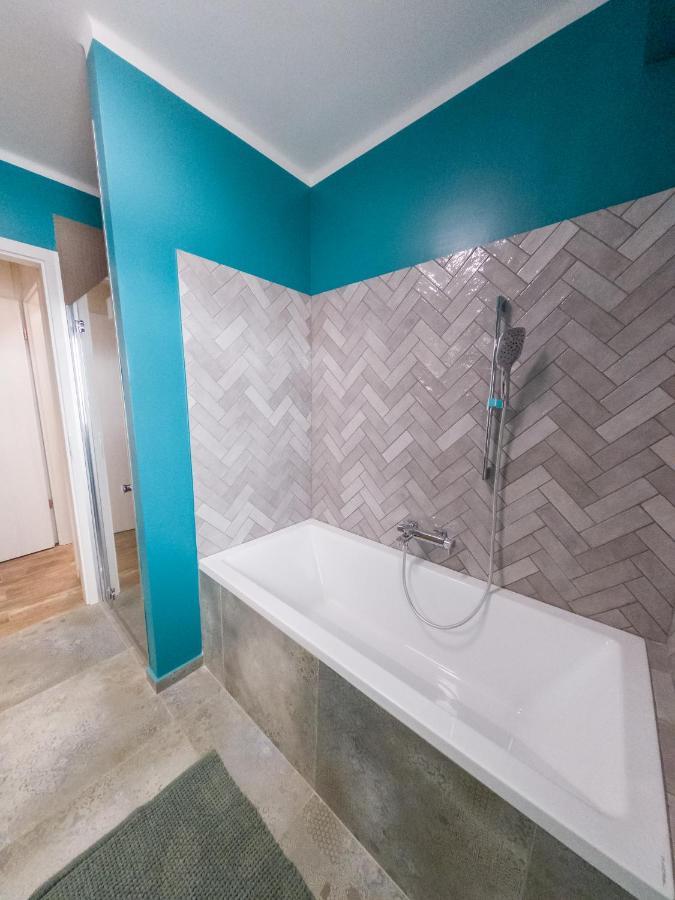 Voeroesko Apartmanhaz Balatonalmadi Ngoại thất bức ảnh