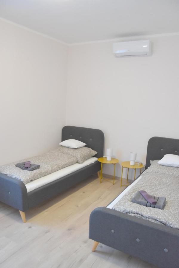 Voeroesko Apartmanhaz Balatonalmadi Ngoại thất bức ảnh