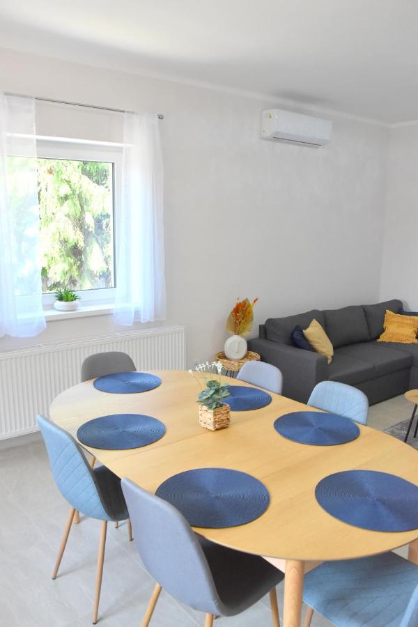 Voeroesko Apartmanhaz Balatonalmadi Ngoại thất bức ảnh