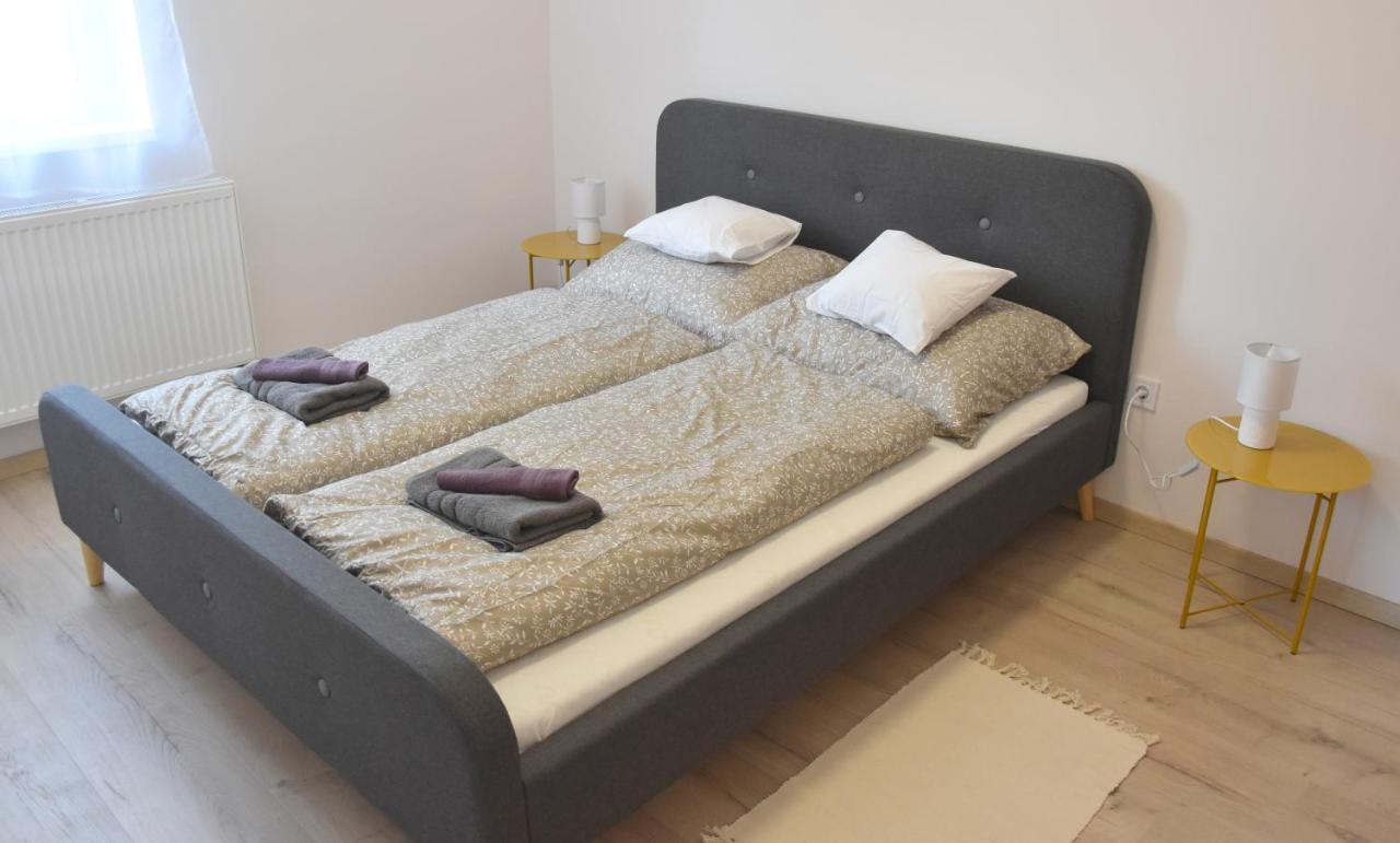 Voeroesko Apartmanhaz Balatonalmadi Ngoại thất bức ảnh