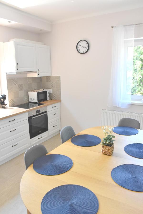 Voeroesko Apartmanhaz Balatonalmadi Ngoại thất bức ảnh